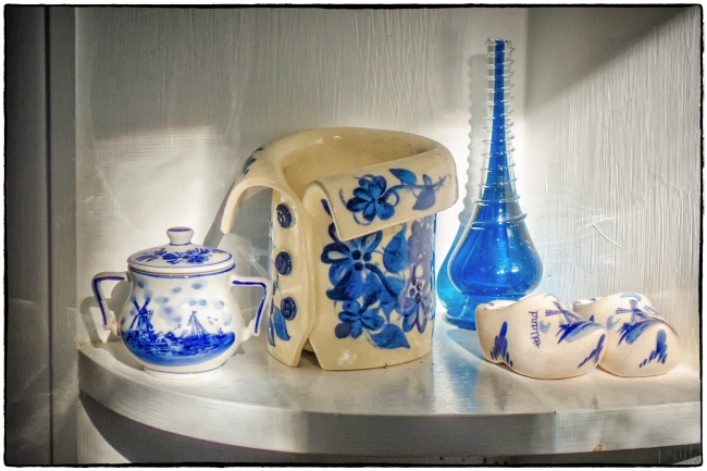 stilllifeblue&white2-4