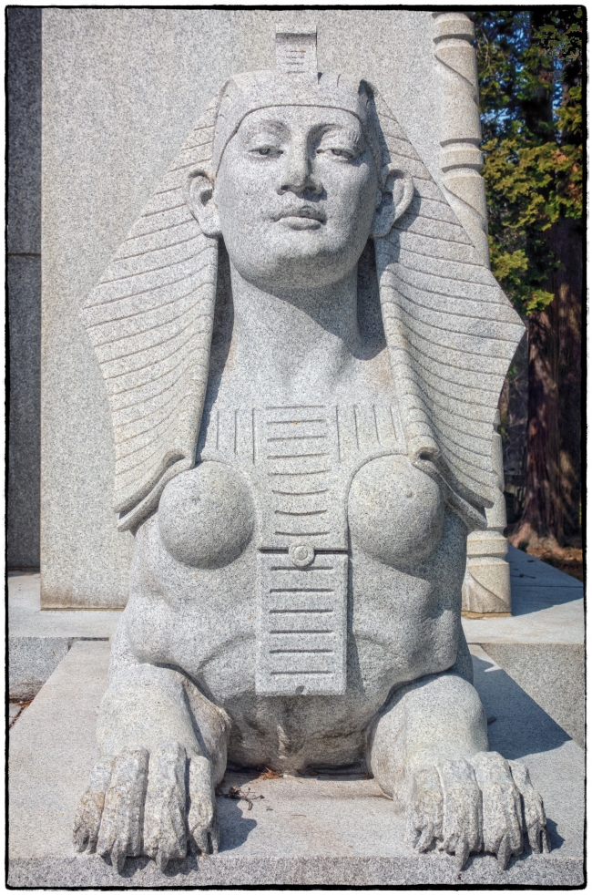 woolworthmausoleum-2