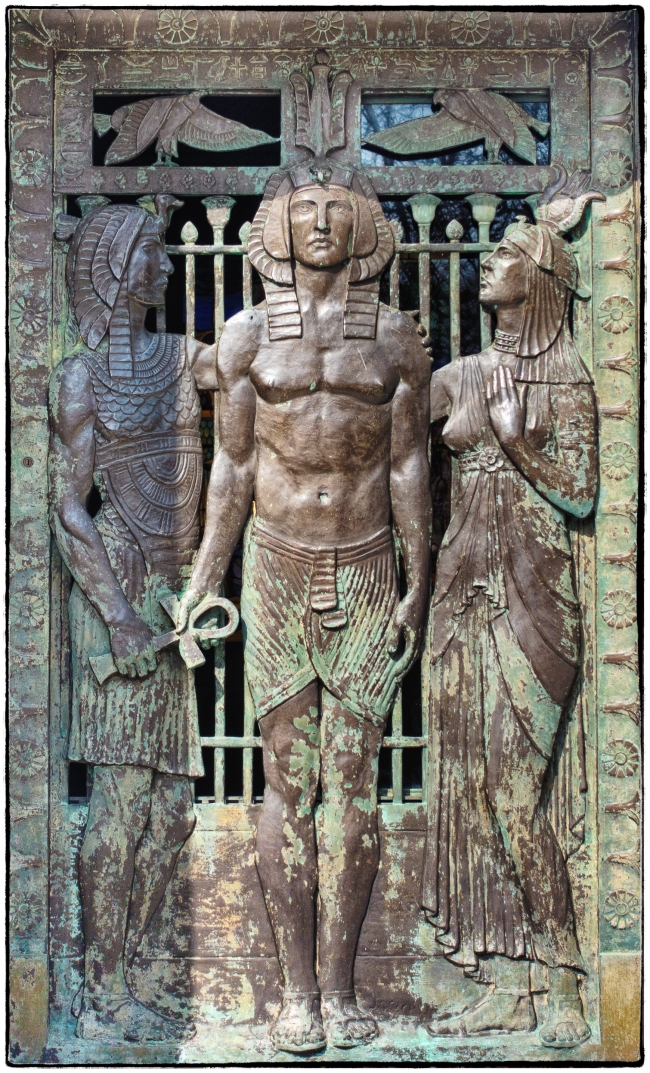 woolworthmausoleum-3