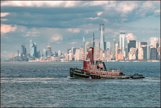 statenislandferryboatsontheharbor-1