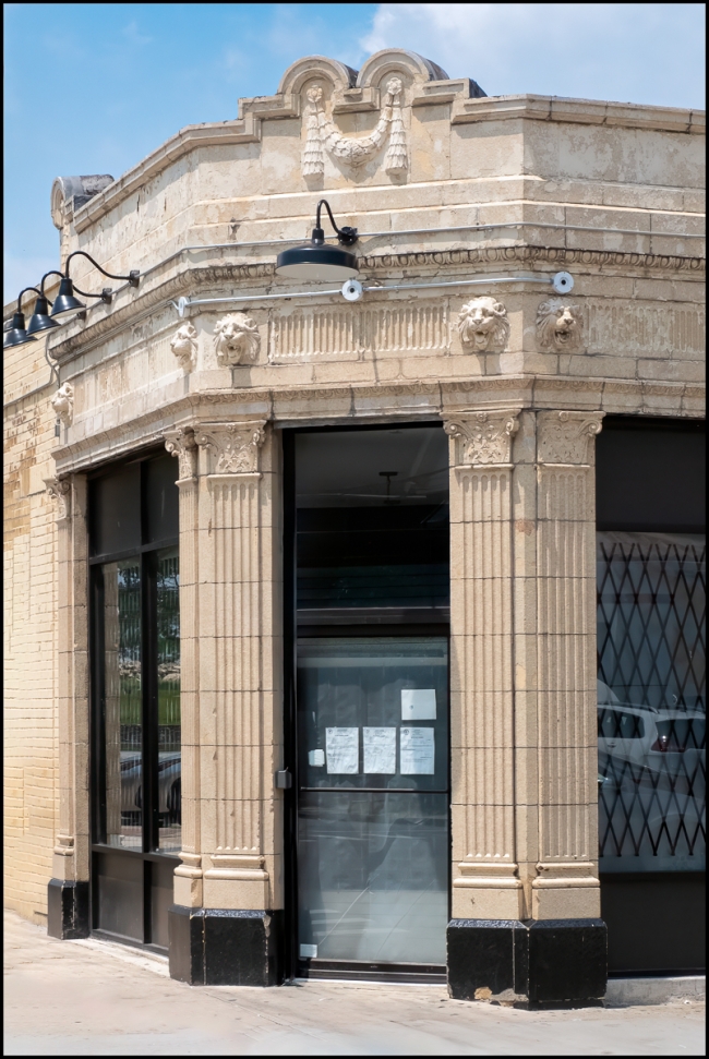 Tothewaterfrontossining-buildingornatefacade-1-of-1