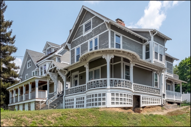 Tothewaterfrontossining-housesonroute9-1-of-1