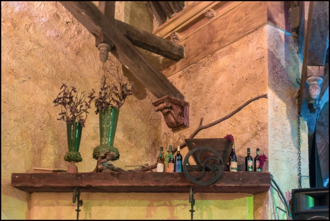 spurcellwinerymantel-1-of-1