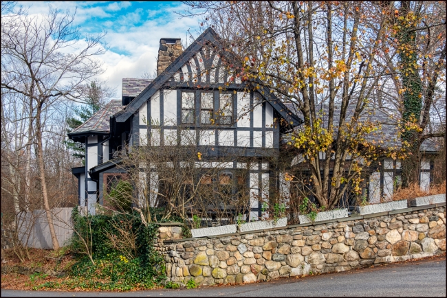 Ossininghouseoncorner-1