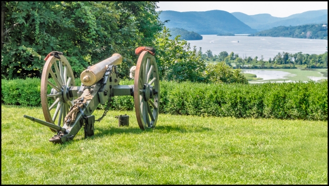 reenactmentfiringcannon-1-of-2