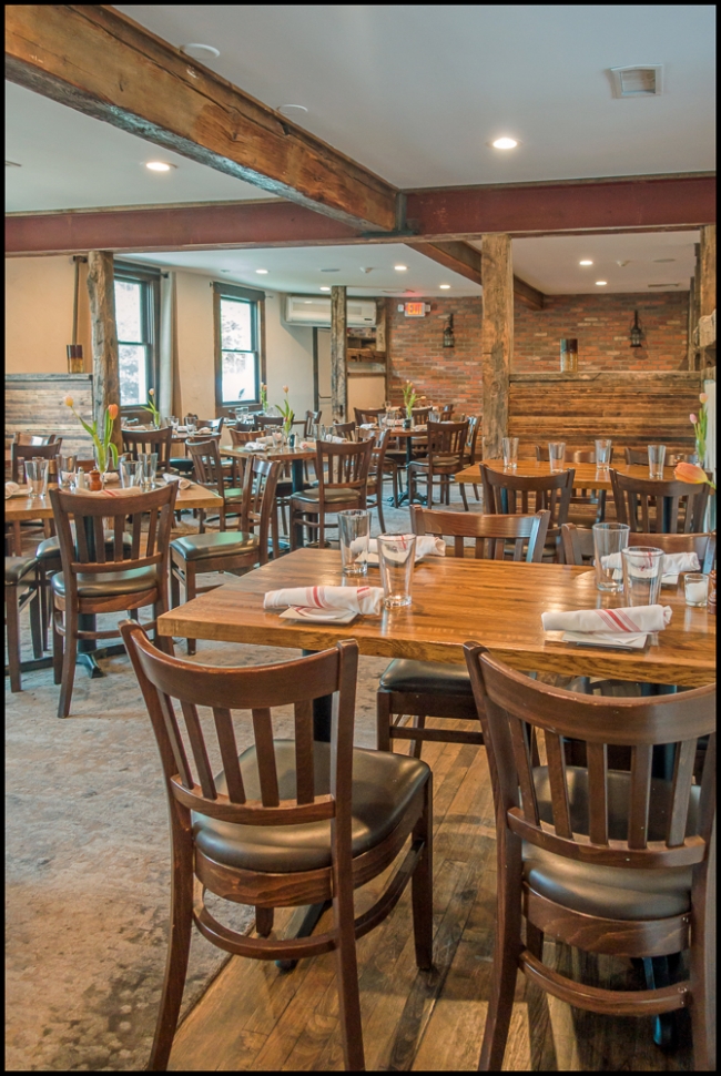 battlepinesbridgebarnwoodgrill-2-of-4