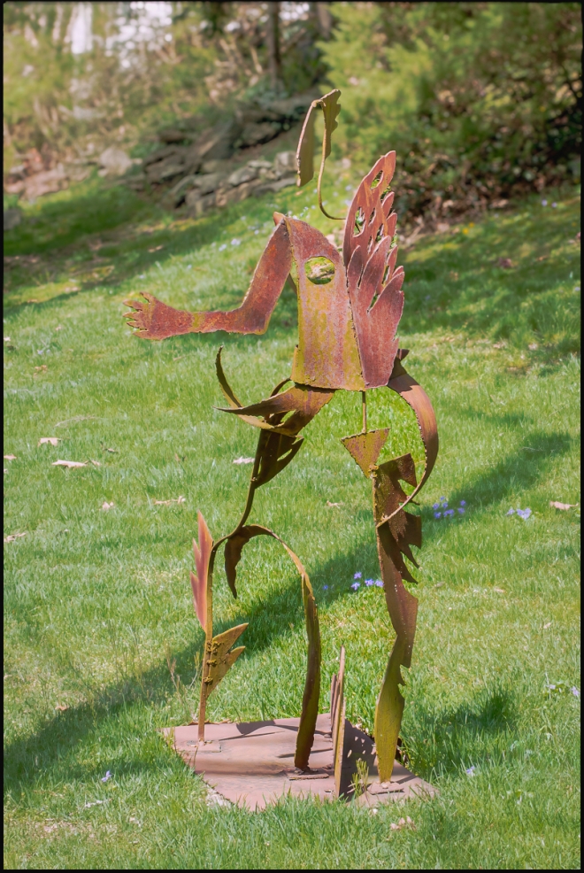 A-couple-of-statues-2-of-2