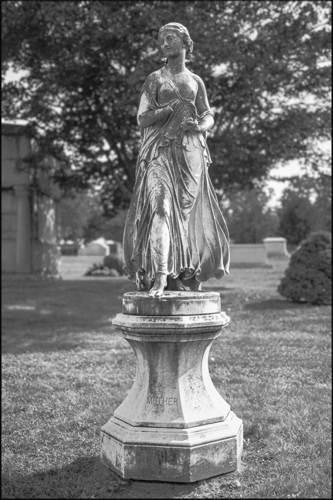 Kensico-Cemetery-assorted-statuary-September-21-2016-4