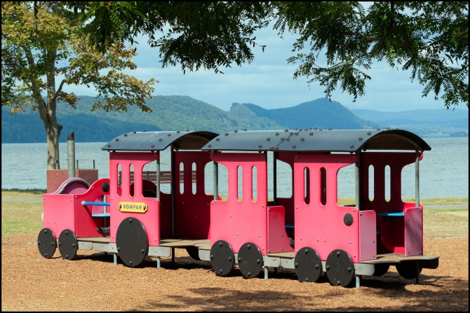 Nikon-Nikkor-18-55mm-f3-56-13-of-16